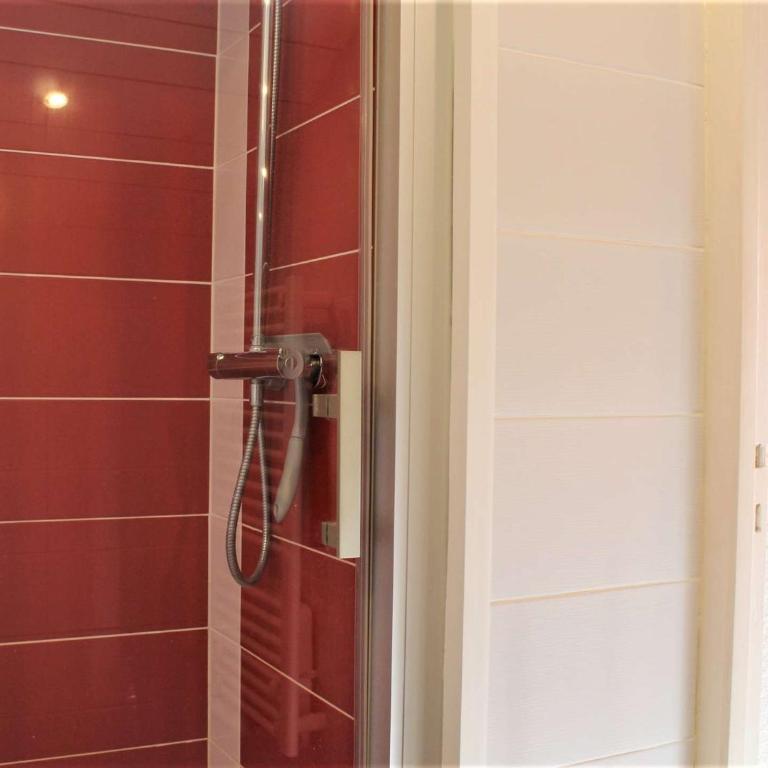 Appartement 2 pièces cabine - 6 couchages - Risoul 1850 - Appartement 1 Chambre - 16