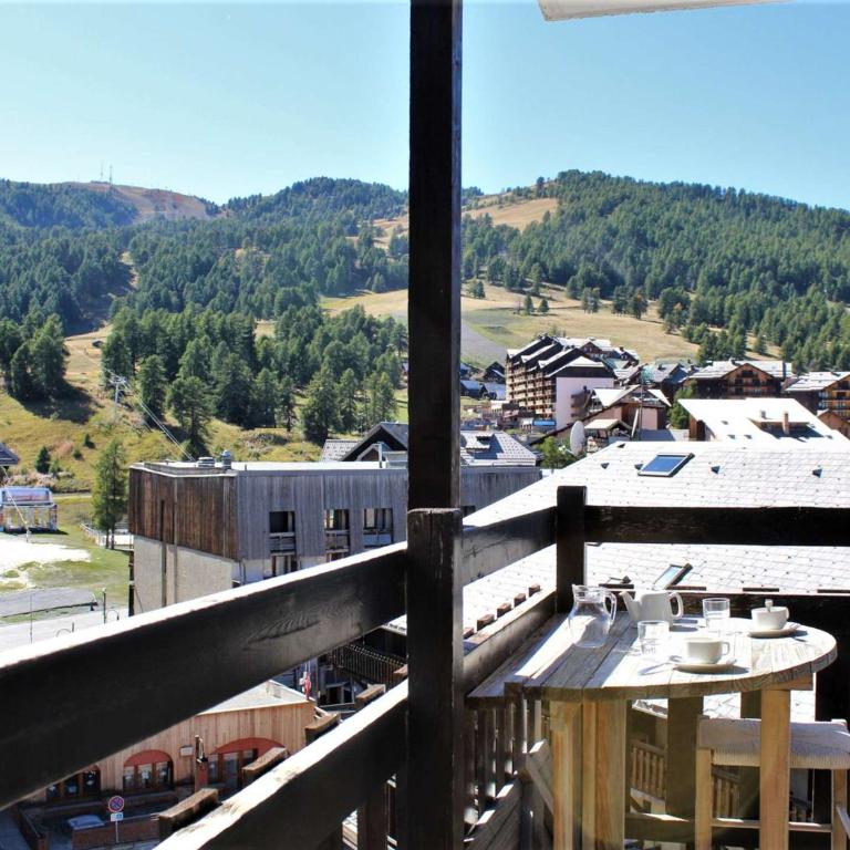 Appartement rénové 2 étoiles, pied de pistes, balcon sud, casier à ski - Appartement 1 Chambre - 10