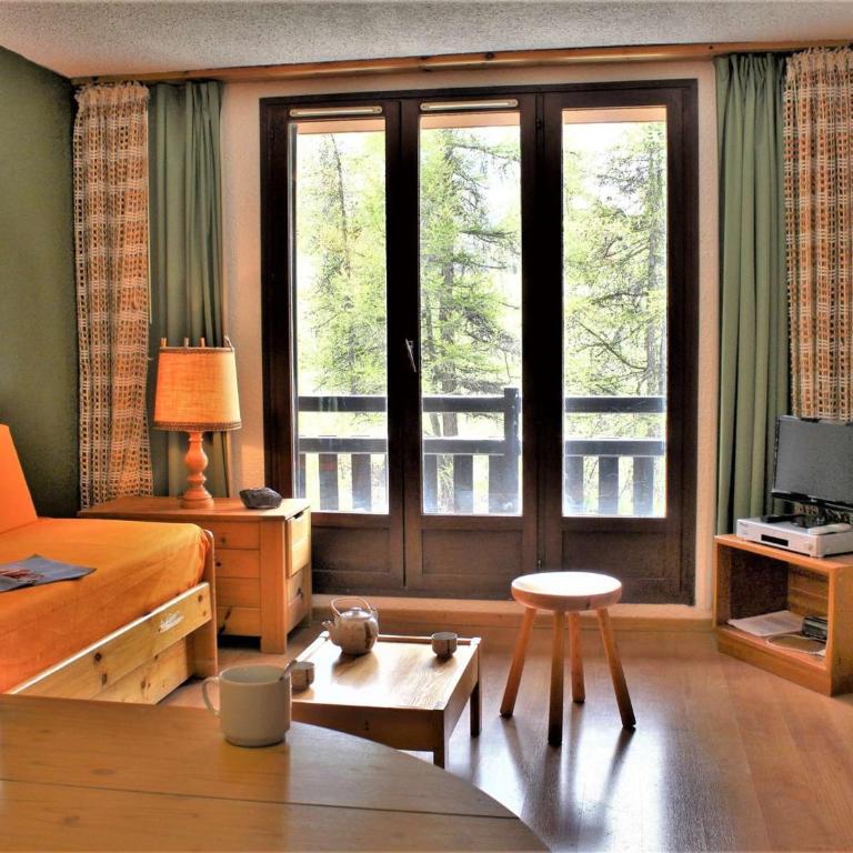 Studio 4 couchages à Risoul 1850 - pied de pistes, calme, balcon exposé Sud - FR-1-330-58 - Appartamento (4 Adulti) - 1
