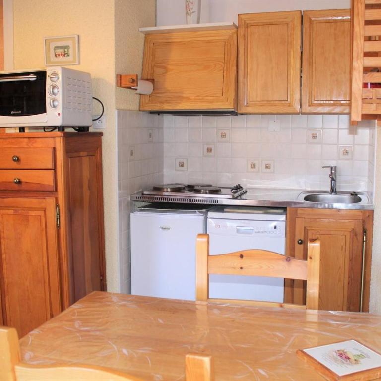 Studio 4 pers. Vars Les Claux, balcon, à 50m des pistes et proche commerces - FR-1-330B-36 - Apartment (4 Adults) - 4