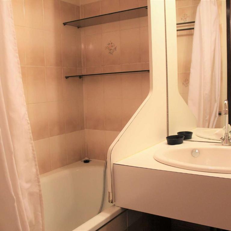 Studio cosy à Vars avec balcon, proche pistes et commerces, parking inclus - FR-1-330B-38 - Apartment (4 Erwachsene) - 11