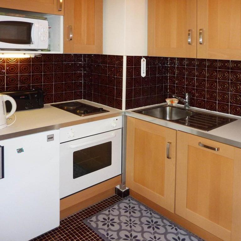 Studio confortable pour 4 pers, skis aux pieds, balcon, proche commerces - FR-1-322-219 - Apartment (4 Erwachsene) - 2