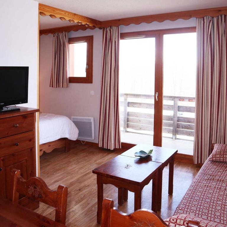 Appartement aux Orres 1800 avec piscine, sauna, proche pistes, 2 pièces, 6 personnes - FR-1-322-196 - Apartment (6 Erwachsene) - 1