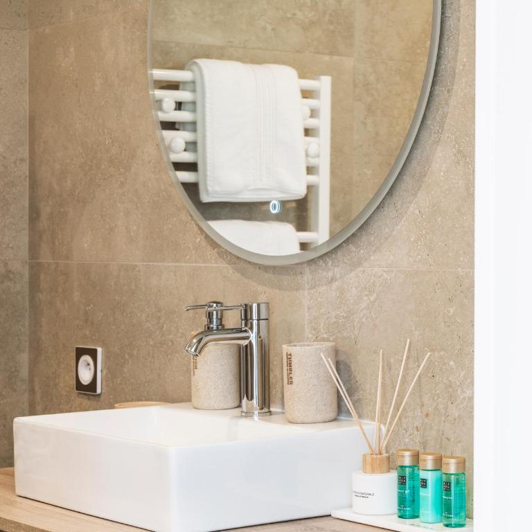 Loup Castel Boutique Hotel B&B - Studio Lit King-Size Deluxe Cannes - 1
