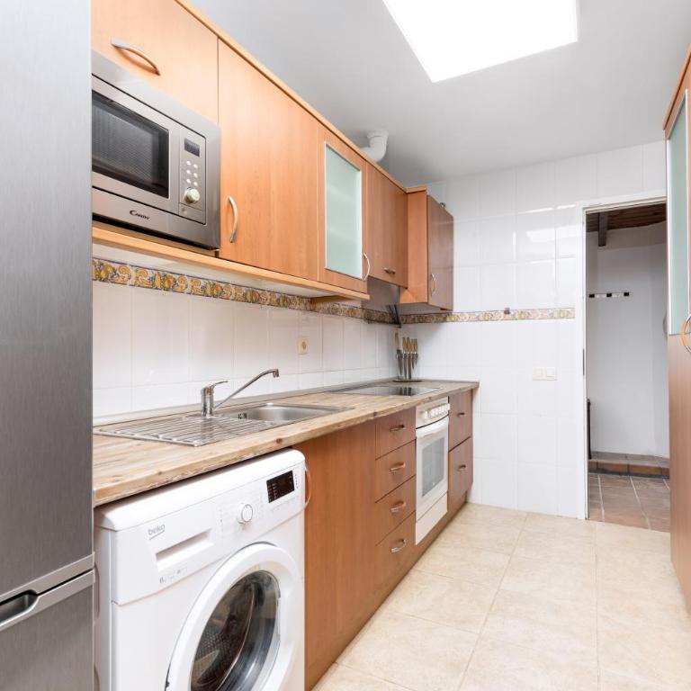 Home2Book Charming Casa El Refugio - Three-Bedroom House - 9