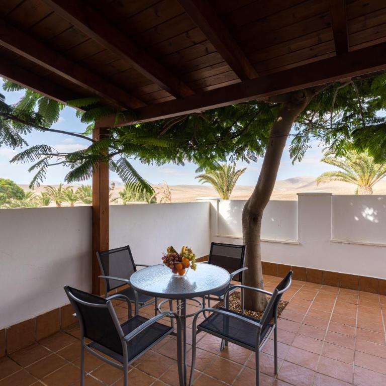 Home2Book Charming Casa El Refugio - Three-Bedroom House - 1