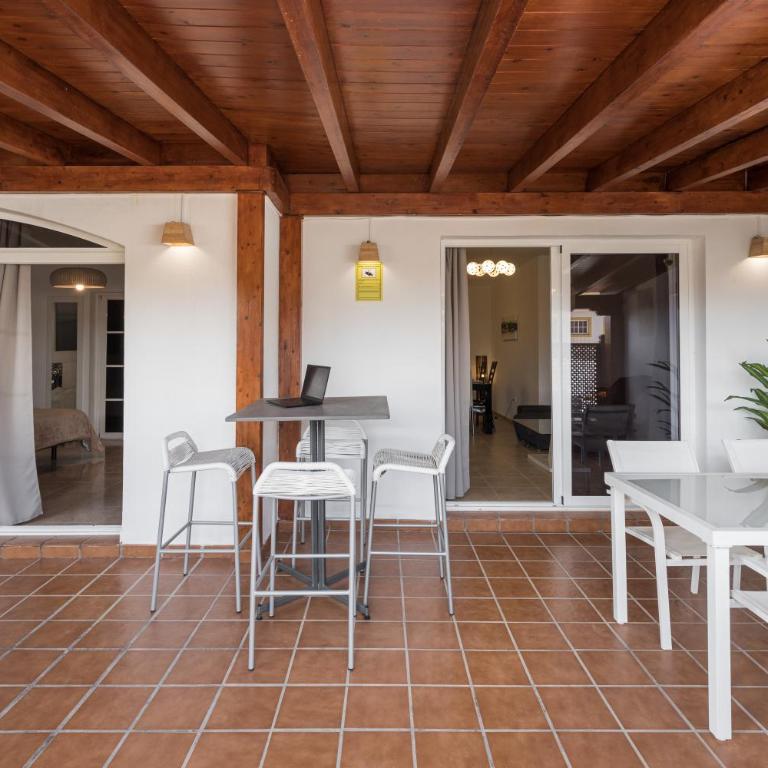 Home2Book Charming Casa El Refugio - Three-Bedroom House - 18