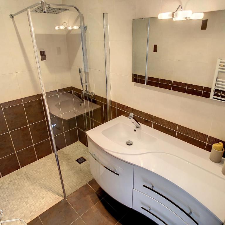 3 Bedrooms Villa near Cannes - Pool & Jacuzzi - Sea View - Villa 3 Chambres (6 Adultes) - 73