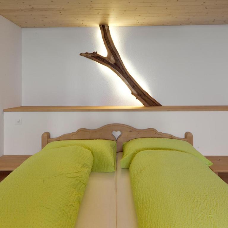 Bärghuis Jochpass - Alpine Hideaway - 2222müM - Vierbettzimmer mit Gemeinschaftsbad - 2