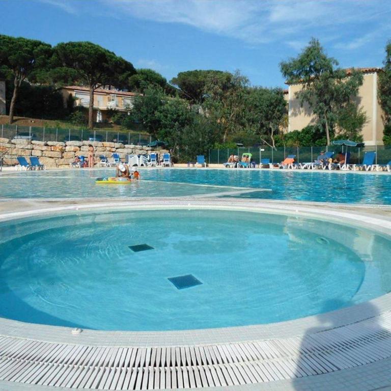 Appartement 3 pièces avec terrasse, piscine, parking et navette plage à Sainte-Maxime - FR-1-226-189 - Apartment (6 Erwachsene) - 15
