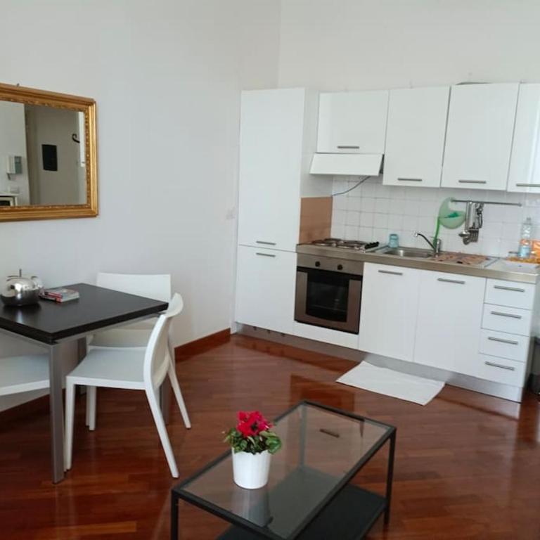 Blu - One-Bedroom Apartment - 14