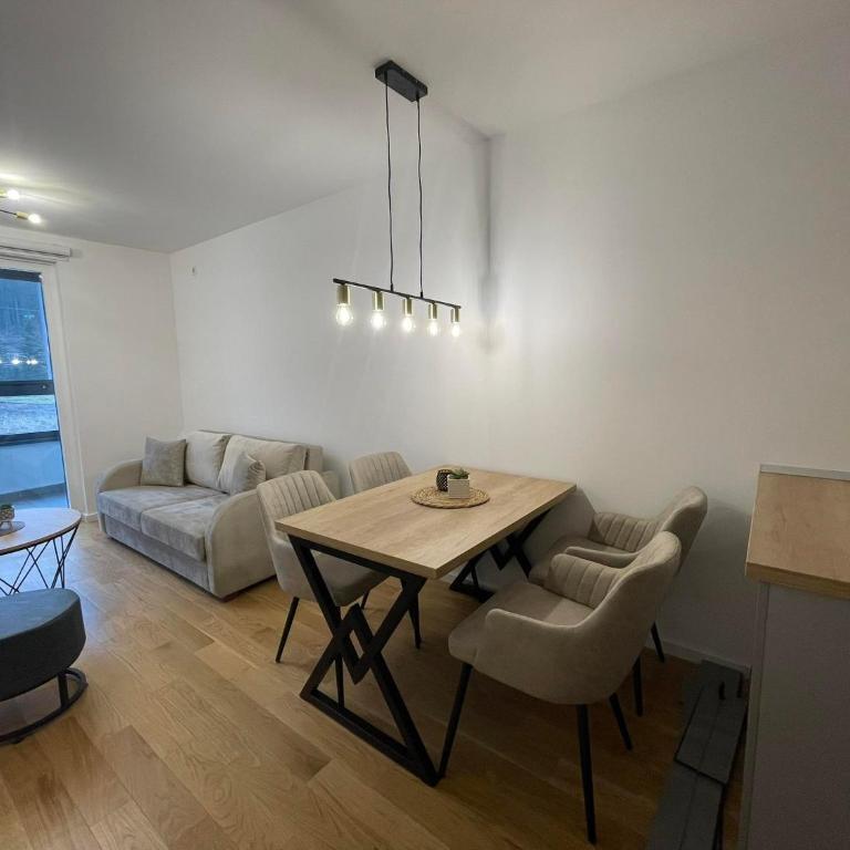 V5 Apartments - One-Bedroom Apartment - 7