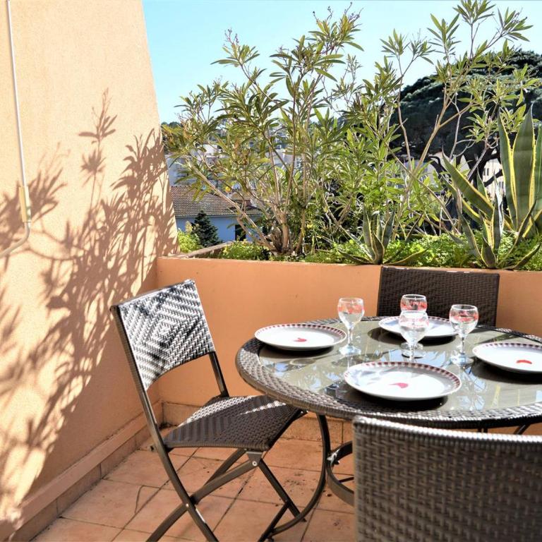 Studio Cabine avec Terrasse et Parking - Proche Centre et Plages à Cavalaire-sur-Mer - FR-1-226B-31 - Apartment (4 Adults) - 5