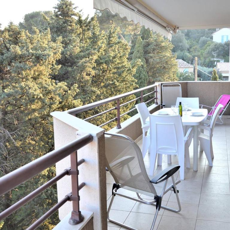 Appartement T3 lumineux avec terrasse, climatisation, garage et Wifi à 2 pas des plages - Cavalaire - FR-1-226B-34 - Appartement (4 Adultes) - 6