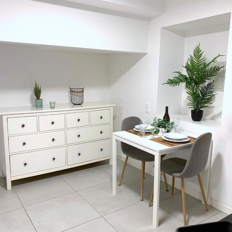 The Hidden Studio; Comfy & close to the Lake - Appartamento con 1 Camera da Letto - 12