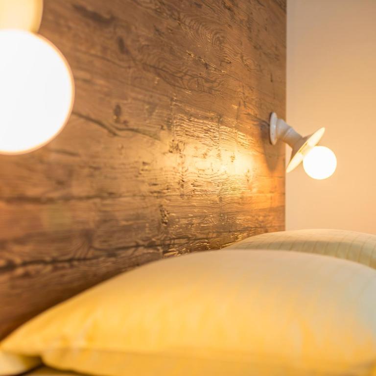 MÜHLBACHER - inklusive kostenfreiem Eintritt in die Alpentherme - Doppelzimmer mit Balkon - 4