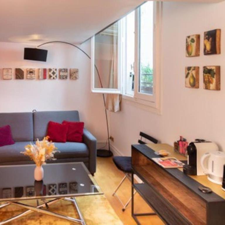 Haut MaraisJolie duplex 33m2… - One-Bedroom Apartment - 1
