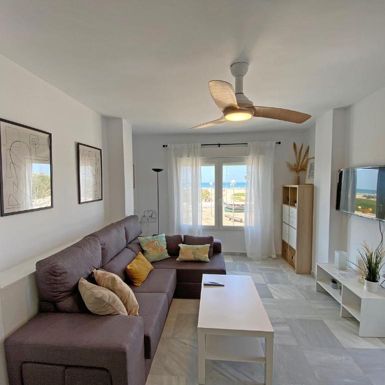 Santa Barbara A Beach front apartment with sea view and garage in Conil - Apartamento con vistas al mar - 7