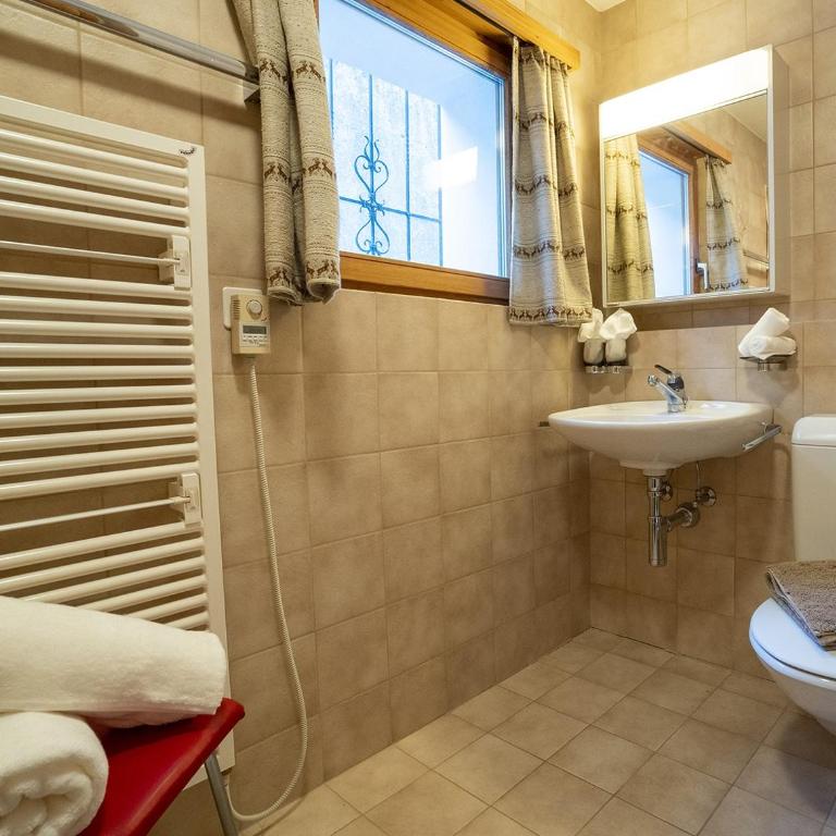 Chasa Nalains - Apartment mit Blick auf die Berge - 10