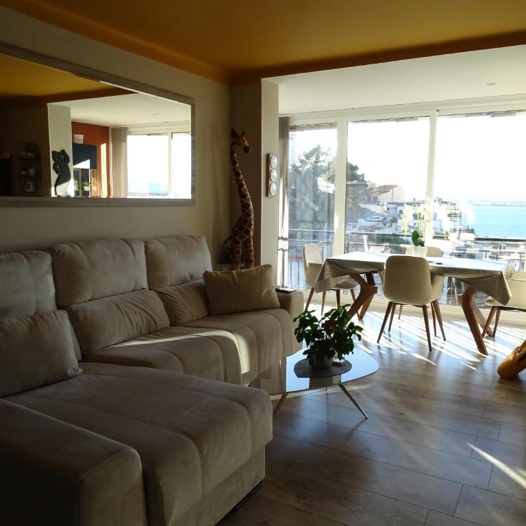 Las Delicias ROSES - Two-Bedroom Apartment - 7