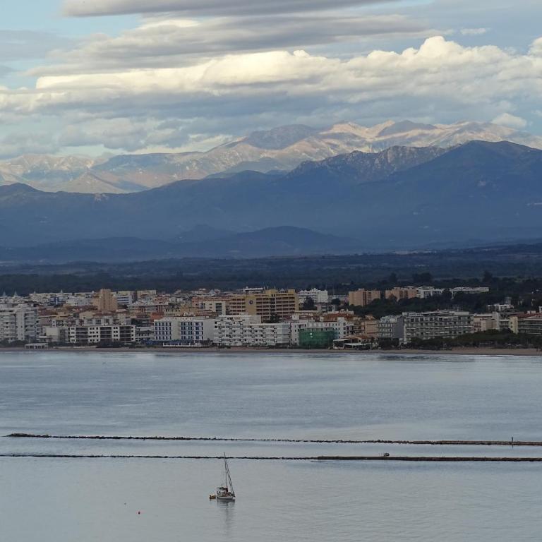 Las Delicias ROSES - Two-Bedroom Apartment - 16