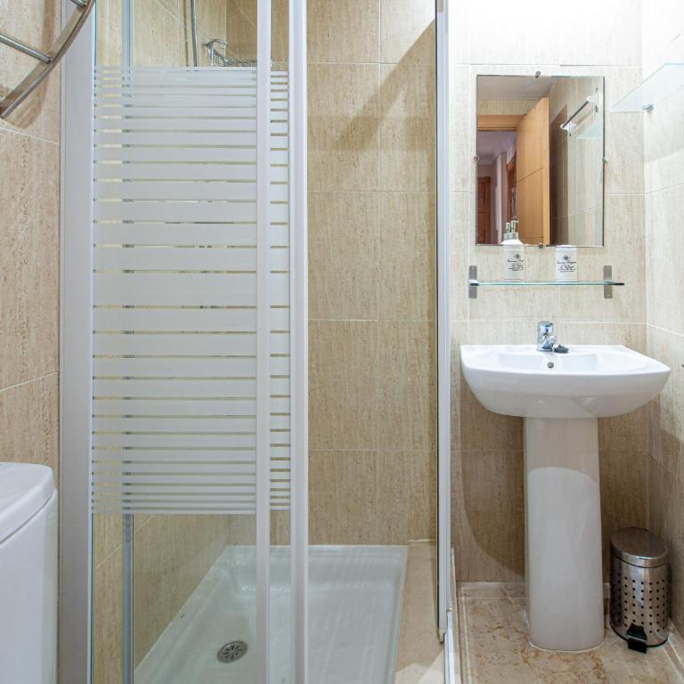 2091- Apt close from all amenities - Apartamento de 2 dormitorios - 22