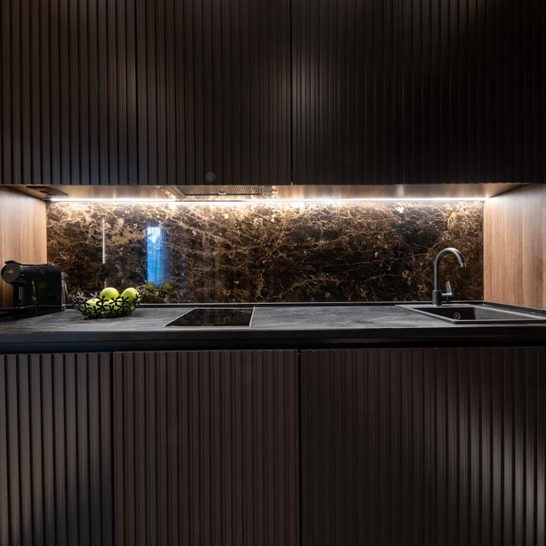 Woodside Residence 325 - Two-Bedroom Apartment - 11