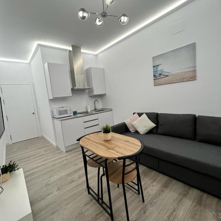 Los Almendros - Free Parking - Apartment with Terrace - 11