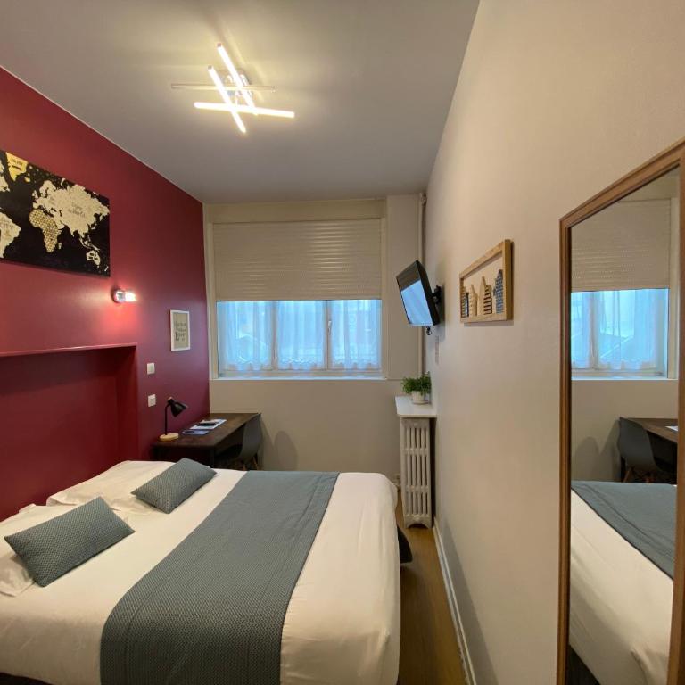 Lyo Hôtel - Centre Lyon Perrache - Chambre Double avec Baignoire - Rez-de-Chaussée - 6