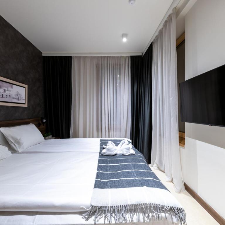 Woodside Residence 325 - Two-Bedroom Apartment - 21