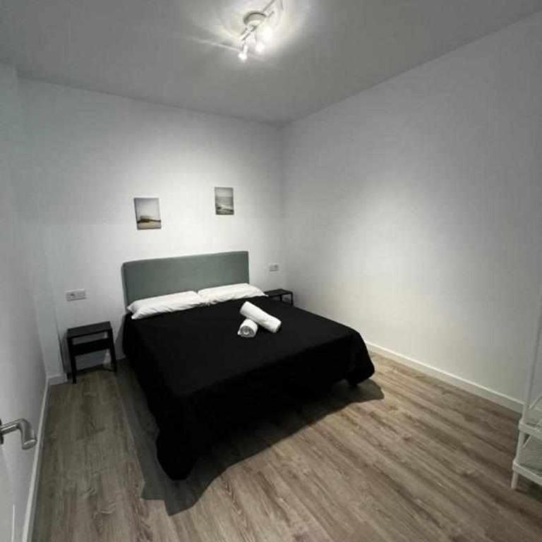 Los Almendros - Free Parking - Two-Bedroom Apartment - 5