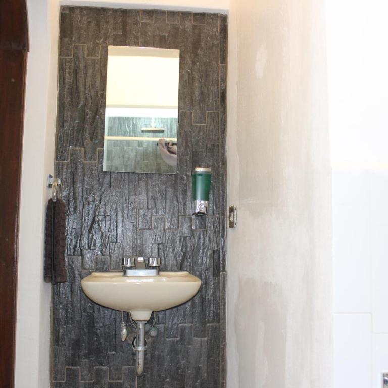 Habitación 2 Casa Minerva - Double Room with Private Bathroom - 8