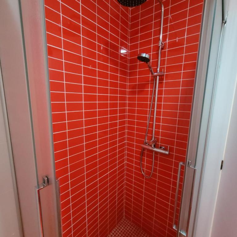 Holidays near the beach - Three-Bedroom Apartment - 13