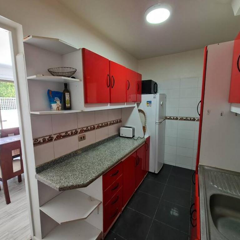 Espectacular Casa Tres Pisos, cap. 21 Personas. - Casa de 8 dormitorios - 35