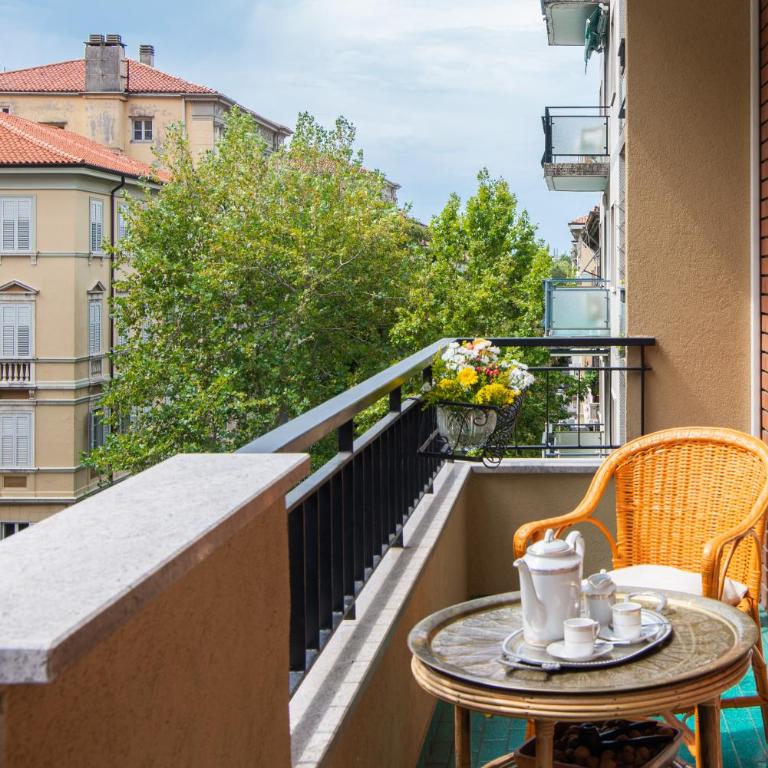 Nel salotto di Trieste - Appartamento con 2 Camere da Letto - 5