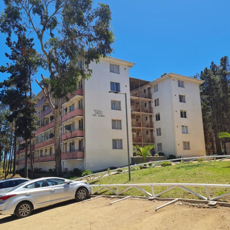 Hermoso departamento en condominio privado, cercano a playas y centros comerciales - Three-Bedroom Apartment - 16