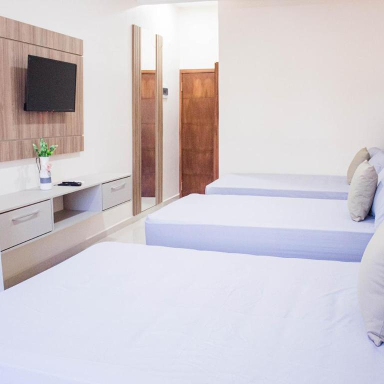 Liebling Hotel Ciudad del Este - Deluxe Triple Room - 1