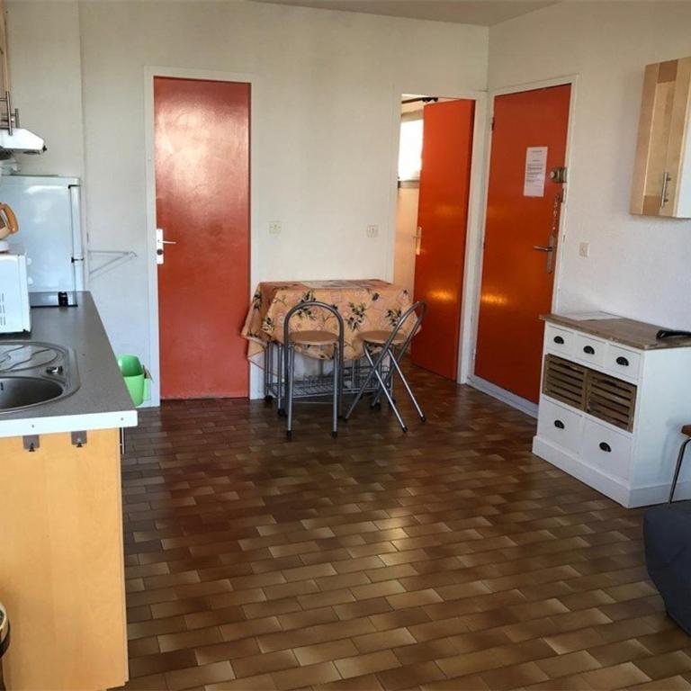Appartement T2 Cabine 6 pers en bord de mer, parking privé, proche commerces et plage - Leucate - FR-1-81-49 - Appartement (5 Adultes) - 5