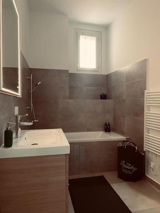 SOLEYA - Lodi 1 Boutique Apartment Marseille Centre - Stylish Mediterranean Stay - Appartement 1 Chambre - 8