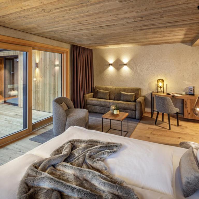 Alpenhotel Kitzbühel am Schwarzsee - 4 Sterne Superior - Deluxe Suite Wellness - 1