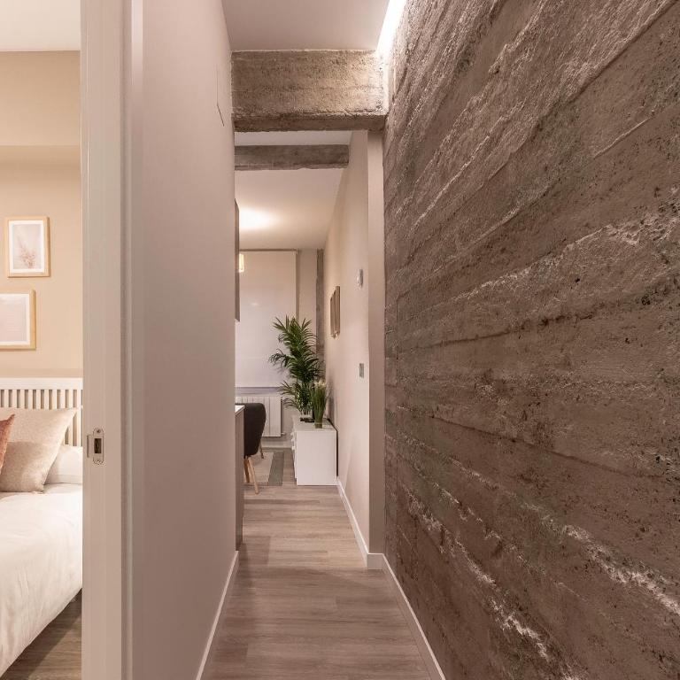 Recién reformado junto a metro San Mamés - Three-Bedroom Apartment - 23