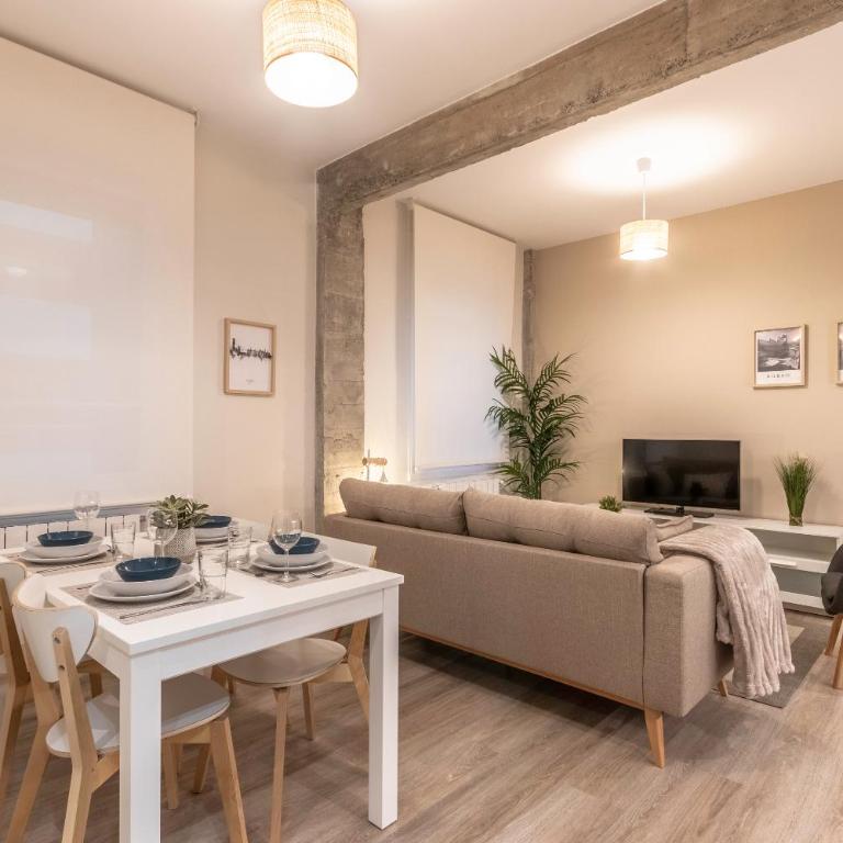 Recién reformado junto a metro San Mamés - Three-Bedroom Apartment - 7