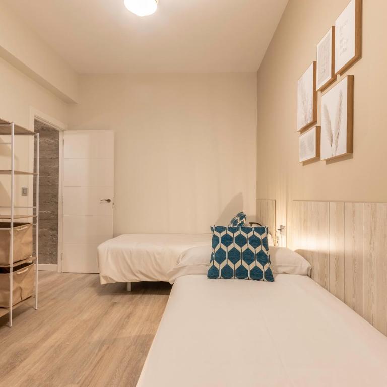 Recién reformado junto a metro San Mamés - Three-Bedroom Apartment - 25