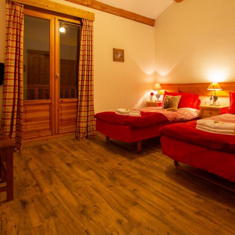Chalet Coeur des Brévières by Chalet Chardons - Familienzimmer mit Balkon - 3