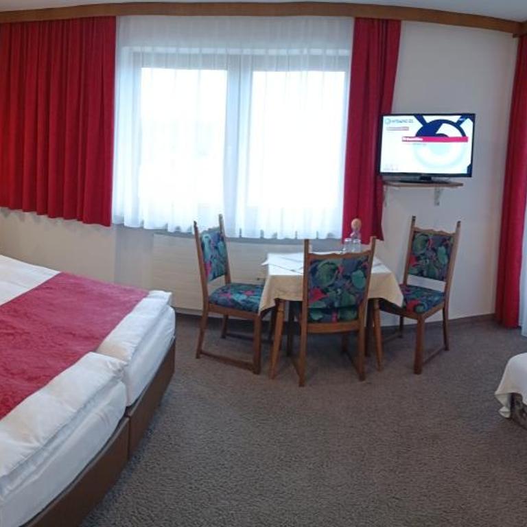 Gästehaus Burgi - Vierbettzimmer - 6