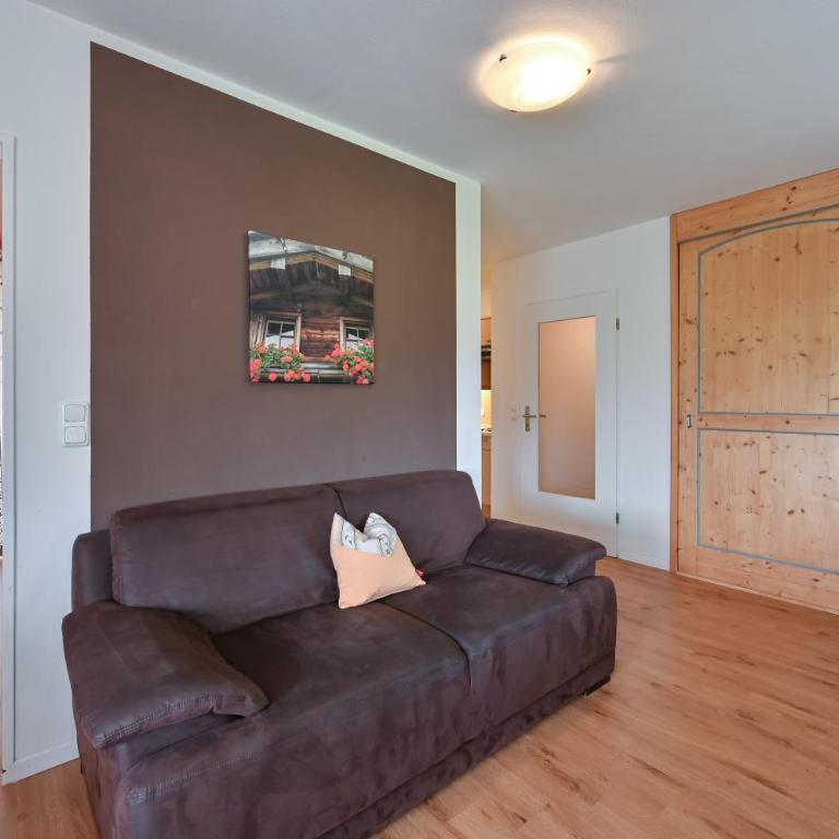 Landhaus Grobert - Apartment mit 2 Schlafzimmern und Erkerfenster - 3