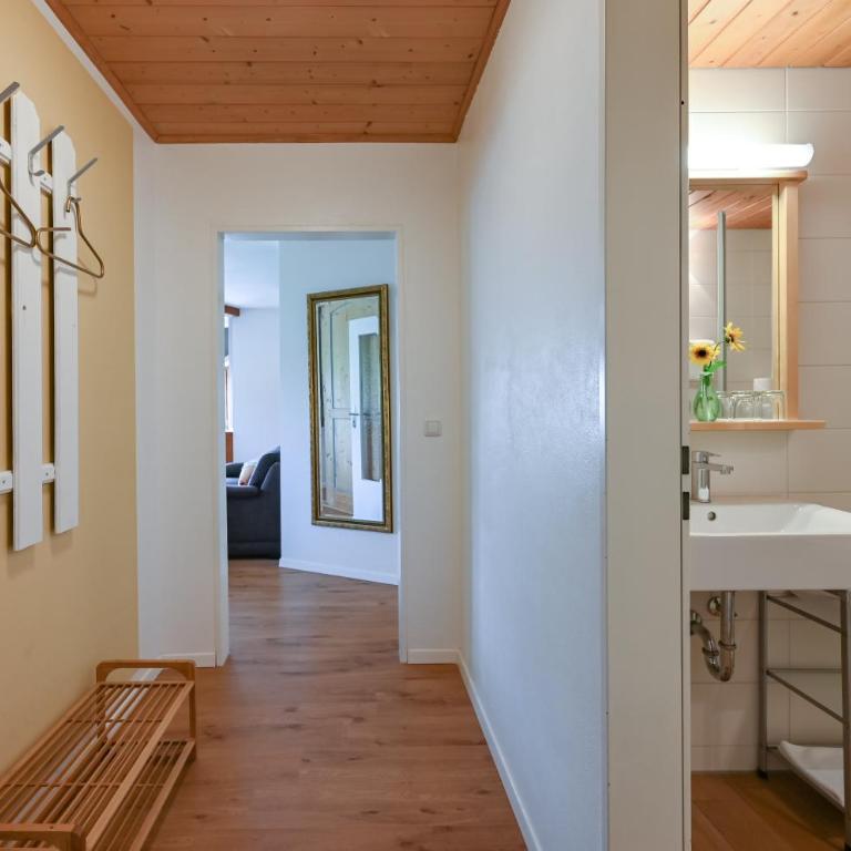 Landhaus Grobert - Apartment mit 2 Schlafzimmern und Erkerfenster - 13
