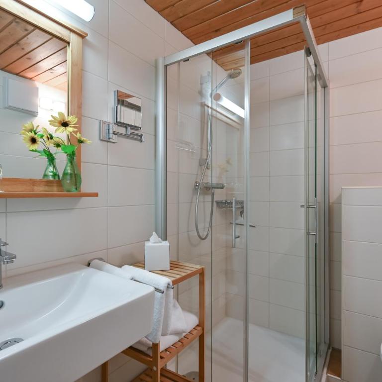 Landhaus Grobert - Dreibettzimmer - 12