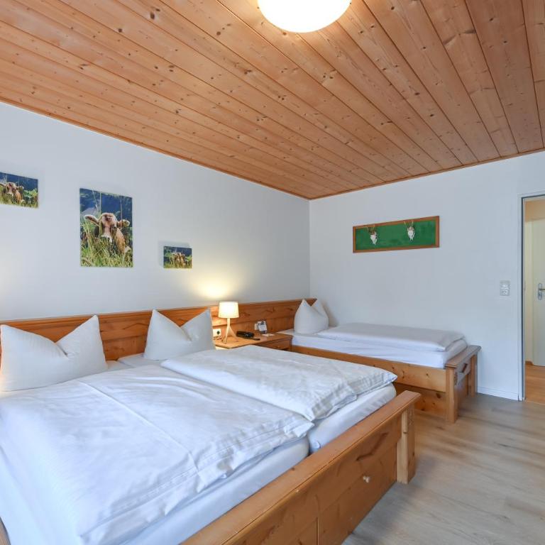 Landhaus Grobert - Dreibettzimmer - 10