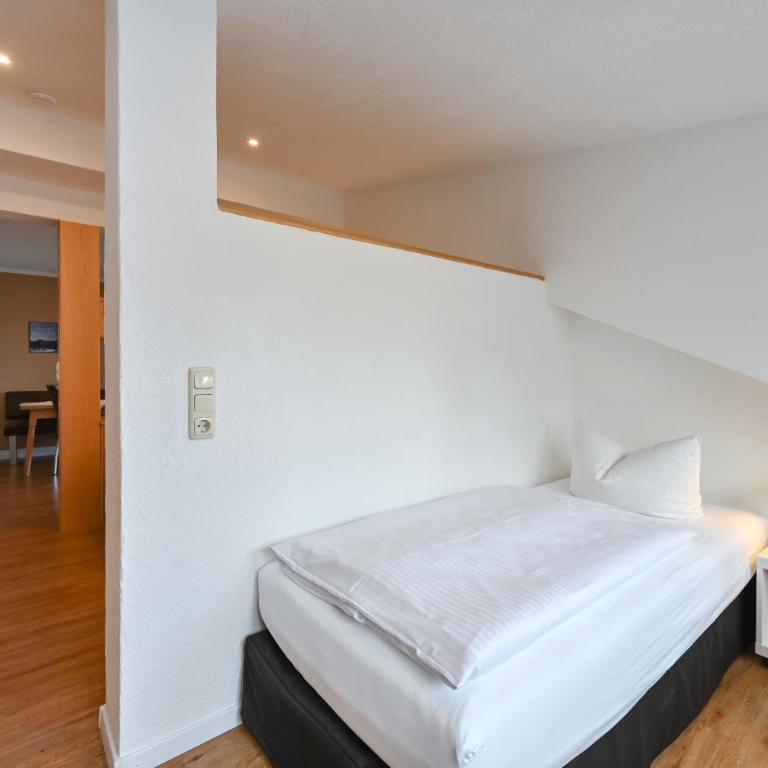 Landhaus Grobert - Familien-Apartment (2 Erwachsene + 2 Kinder) - 13